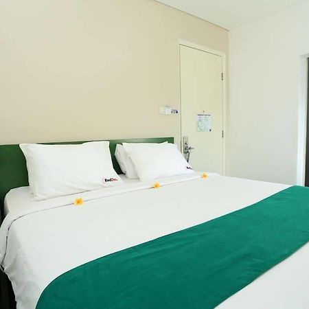 ホテル Reddoorz Near Pantai Jerman クタ エクステリア 写真