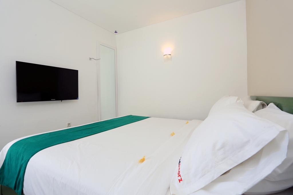 ホテル Reddoorz Near Pantai Jerman クタ エクステリア 写真